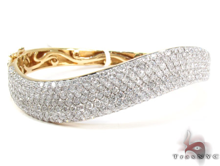 14k Gold Diamond Wave Bangle Bracelet 25422